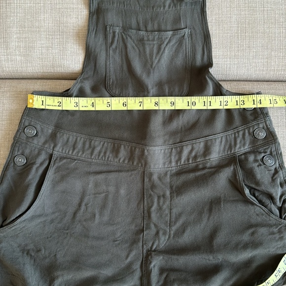 Aritzia Talula Olive Green Romper - Picture 6 of 9